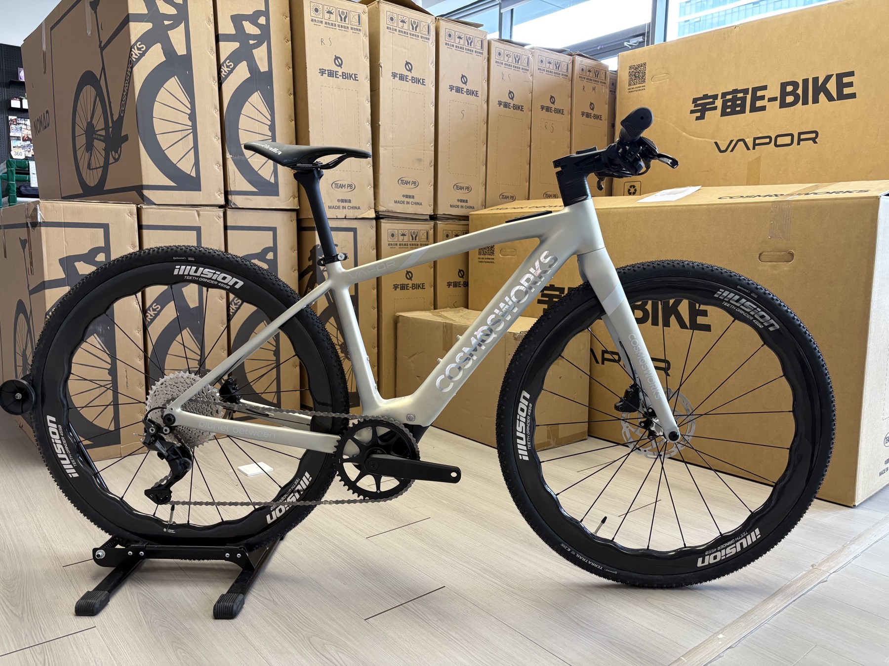 VAPOR aluminum drop bar gravel-ready electric bike